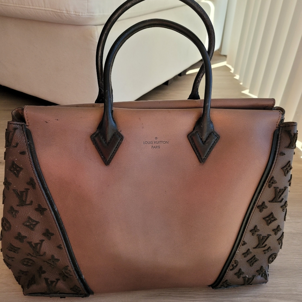 Authentic Louis Vuitton Tote W GM